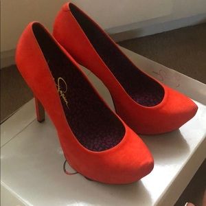 Jessica Simpson pumps!!